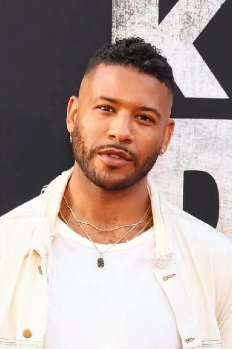 تصویر Jeffrey Bowyer-Chapman