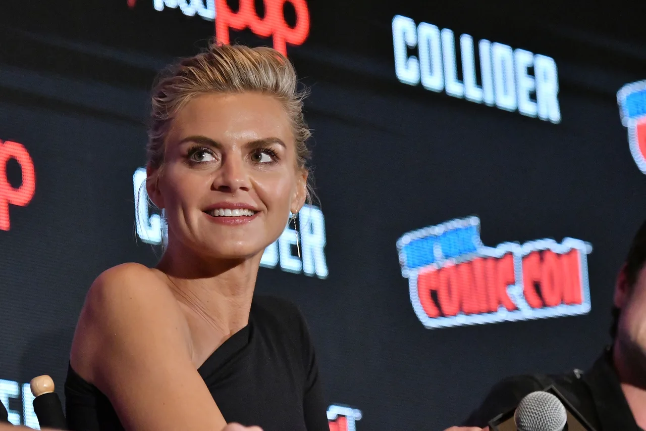 تصویر Eliza Coupe