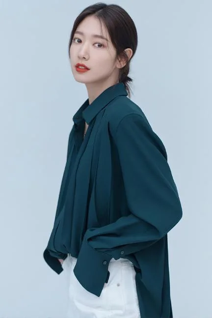 تصویر Park Shin-hye