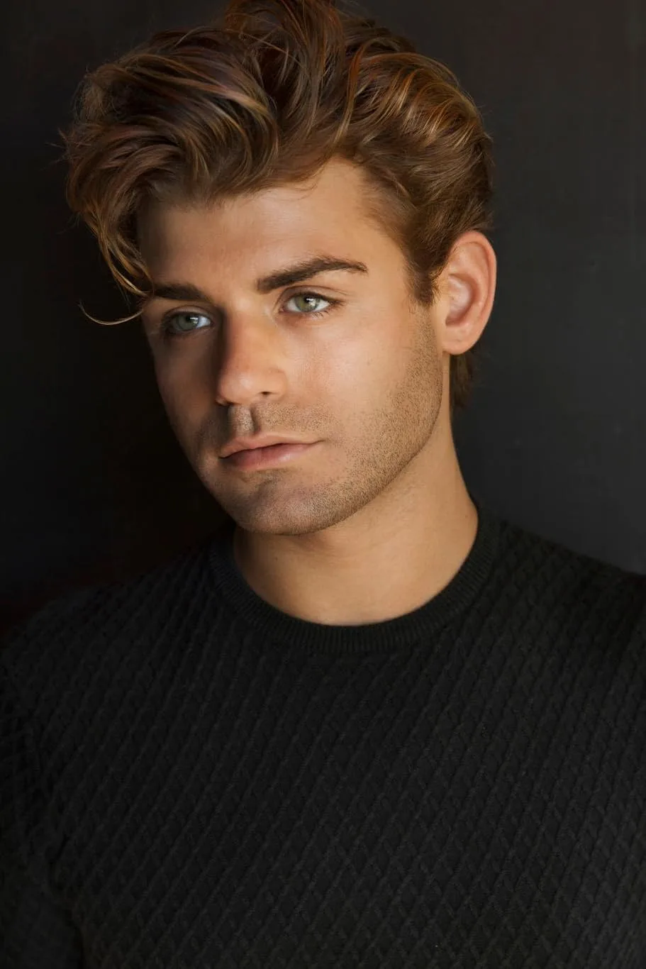 تصویر Garrett Clayton