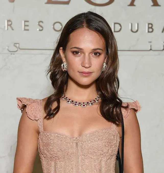 تصویر Alicia Vikander