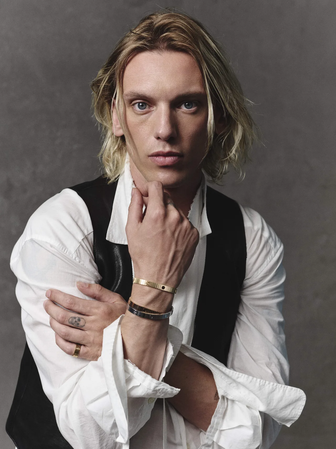تصویر Jamie Campbell Bower