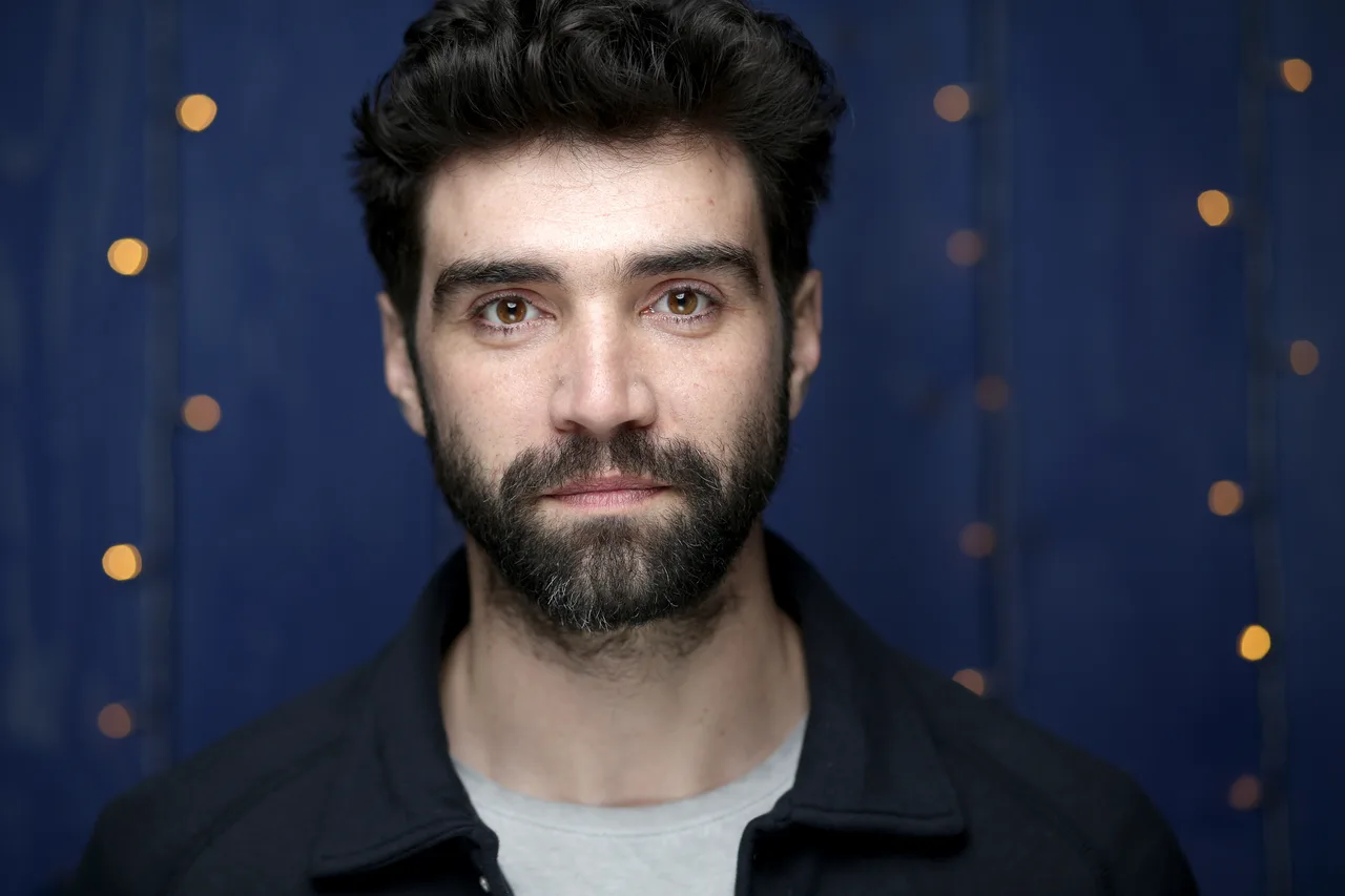 تصویر Alec Secareanu