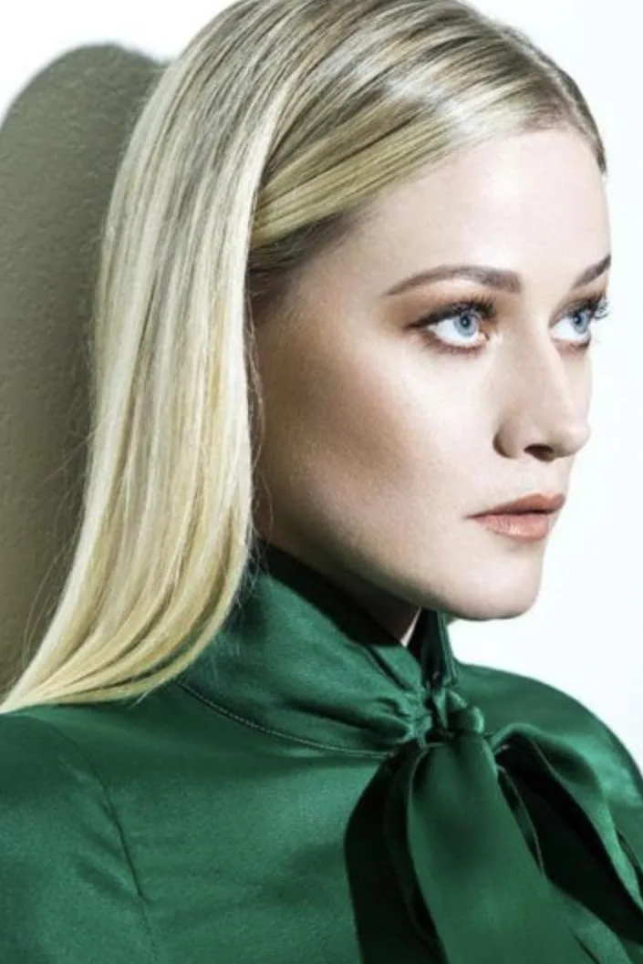 تصویر Olivia Taylor Dudley