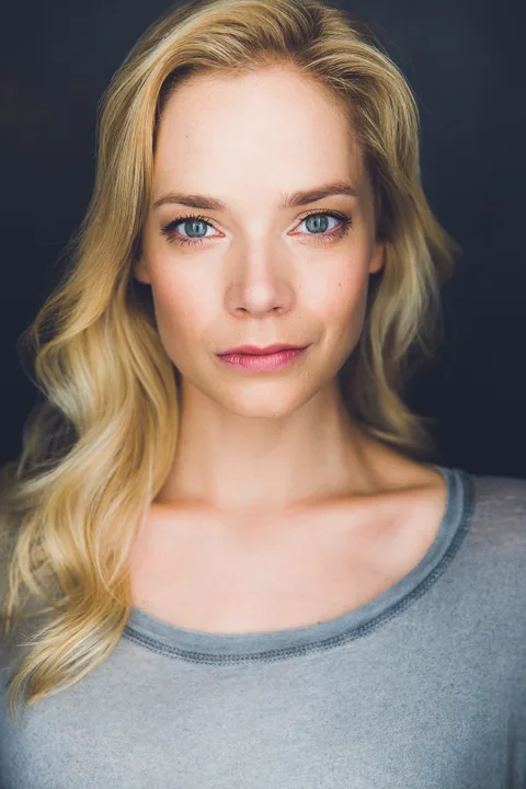 تصویر Caitlin Mehner