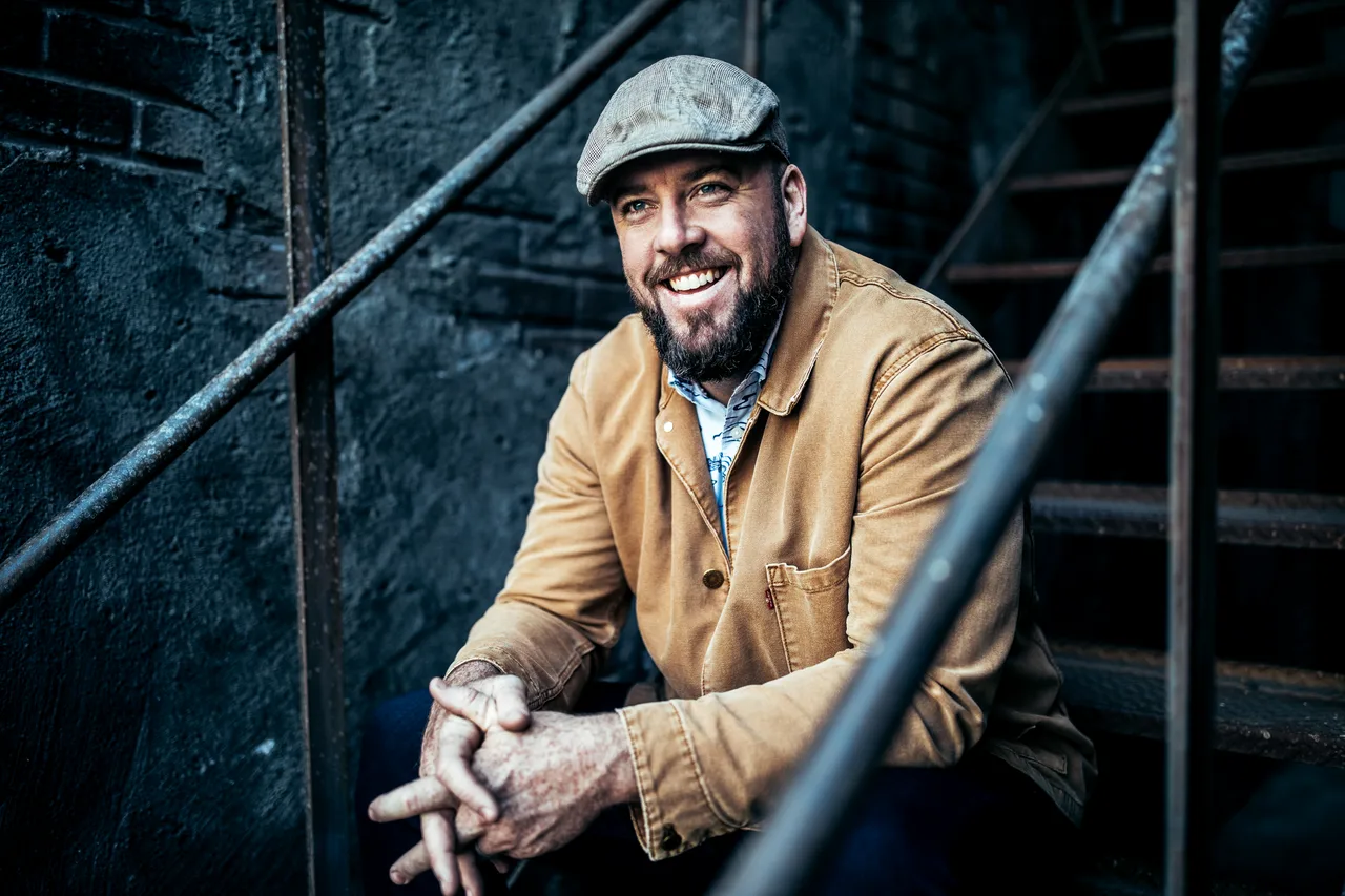 تصویر Chris Sullivan