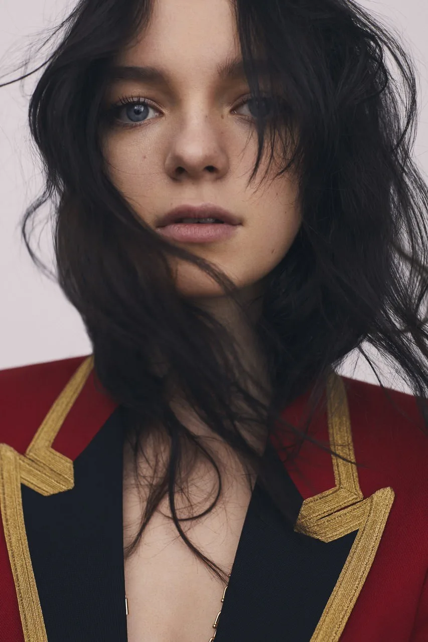 تصویر Esmé Creed-Miles