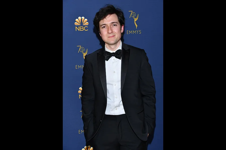 تصویر Josh Brener