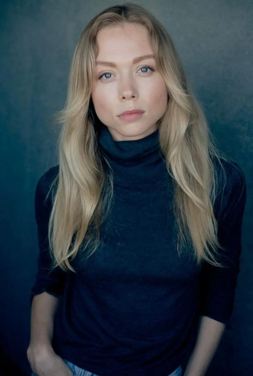 تصویر Naomi Battrick