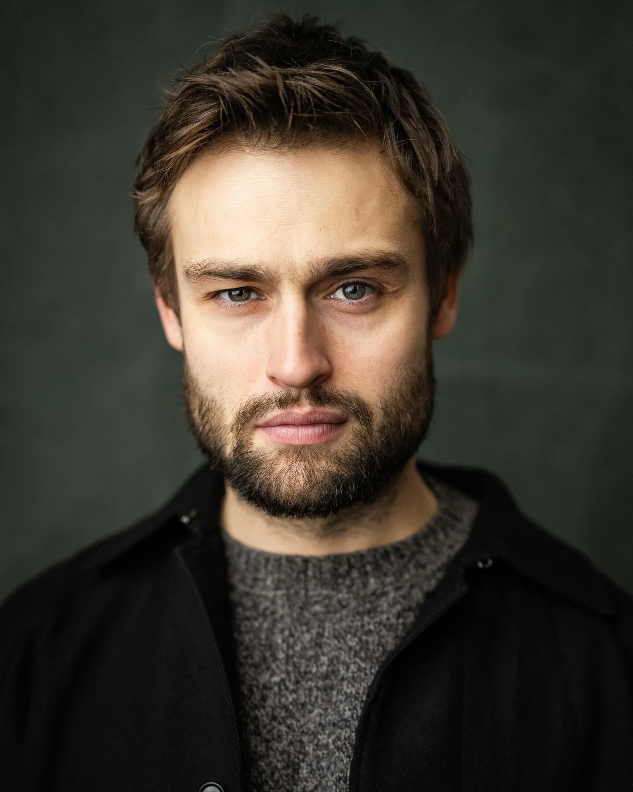 تصویر Douglas Booth
