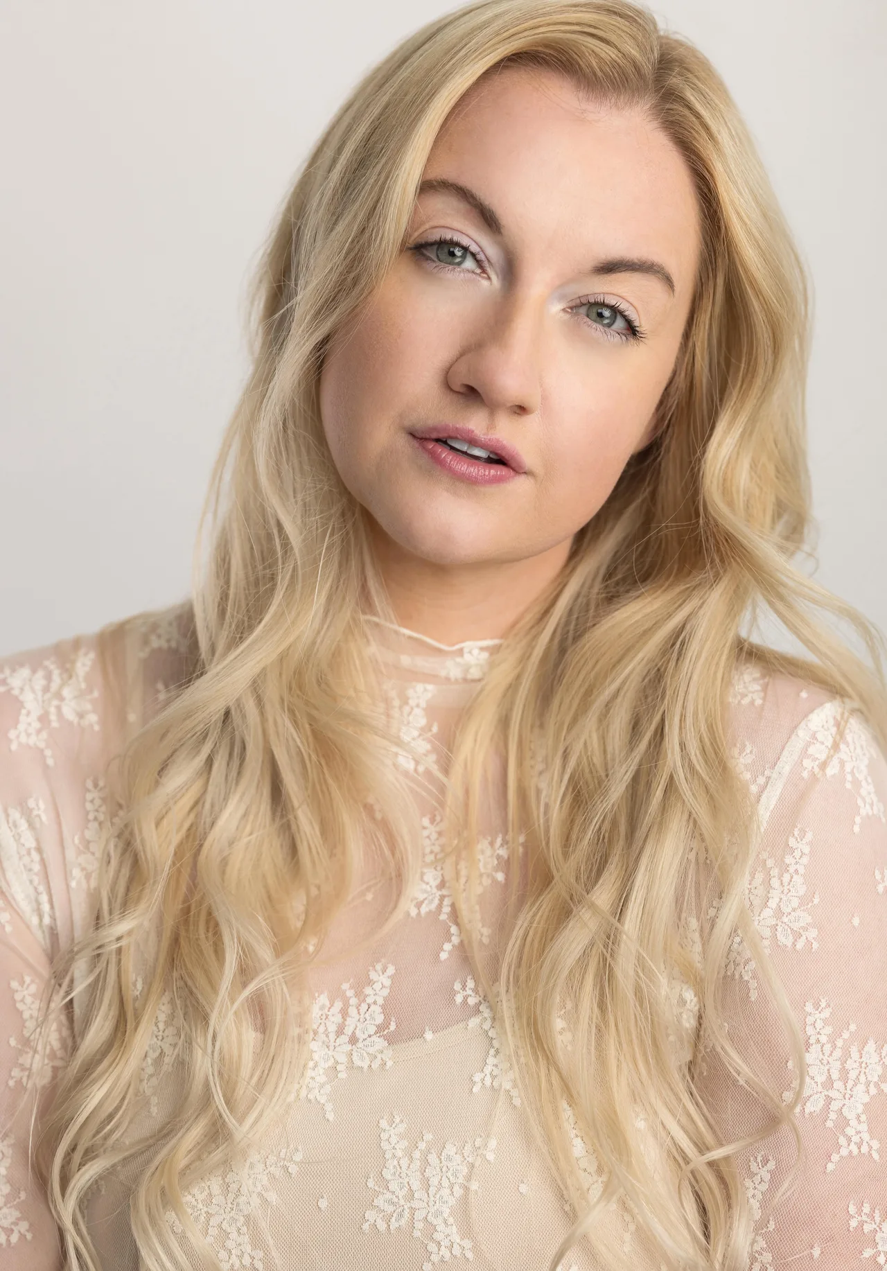 تصویر Laura Linda Bradley