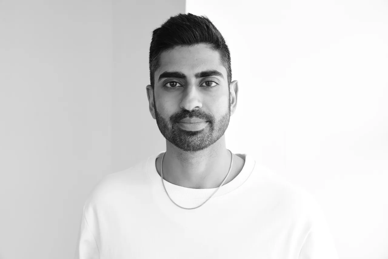 تصویر Anoop Desai