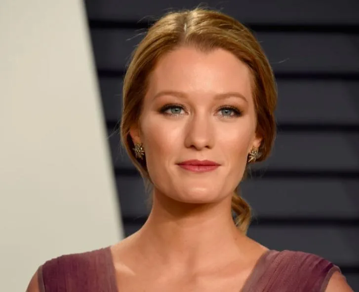 تصویر Ashley Hinshaw