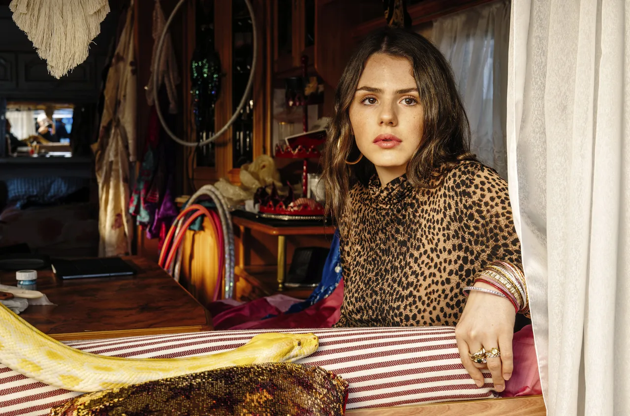 تصویر Ruby O. Fee