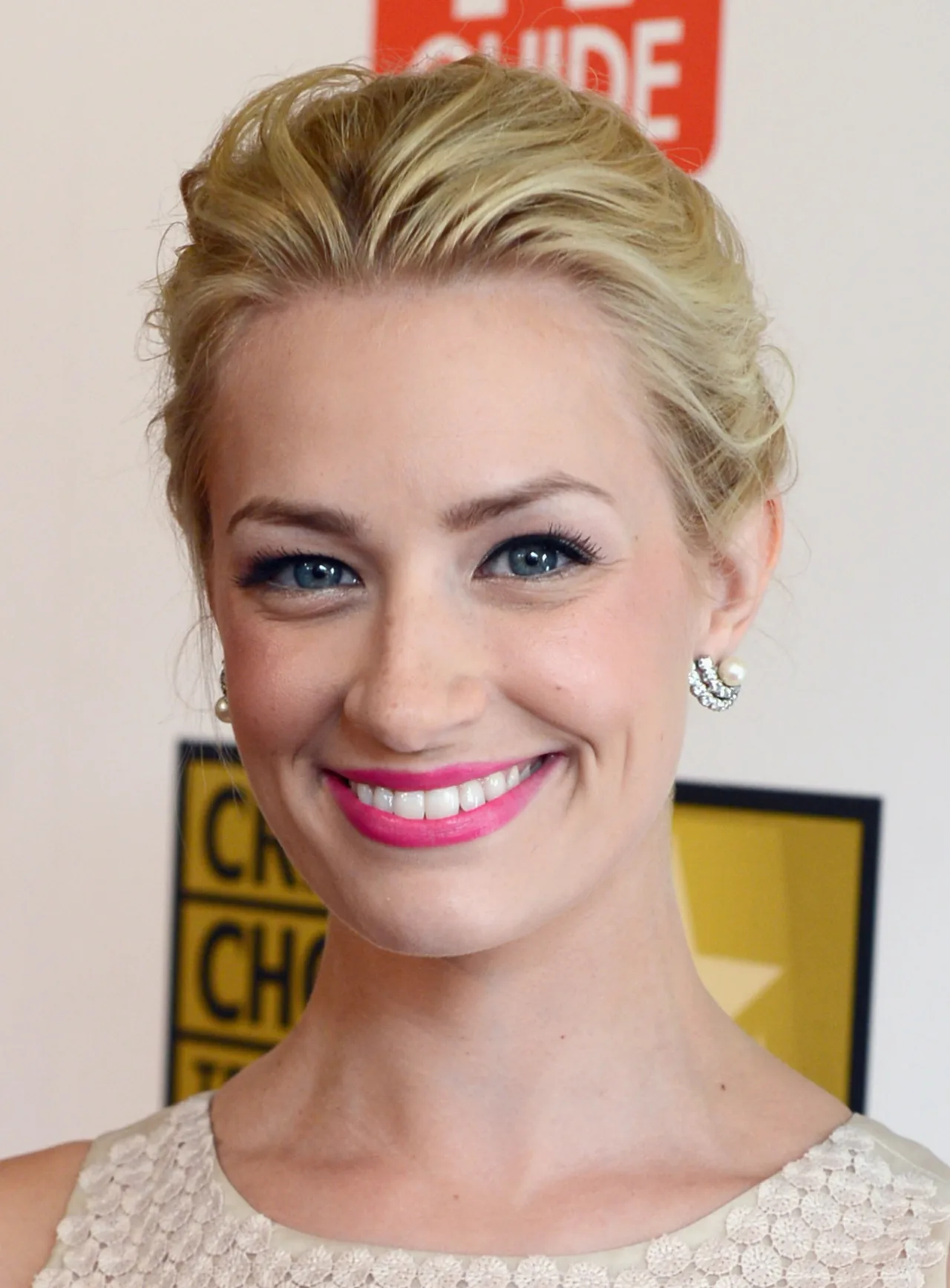 تصویر Beth Behrs