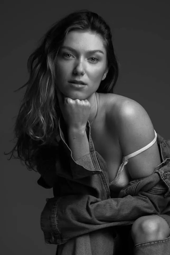 تصویر Isabella Blake-Thomas