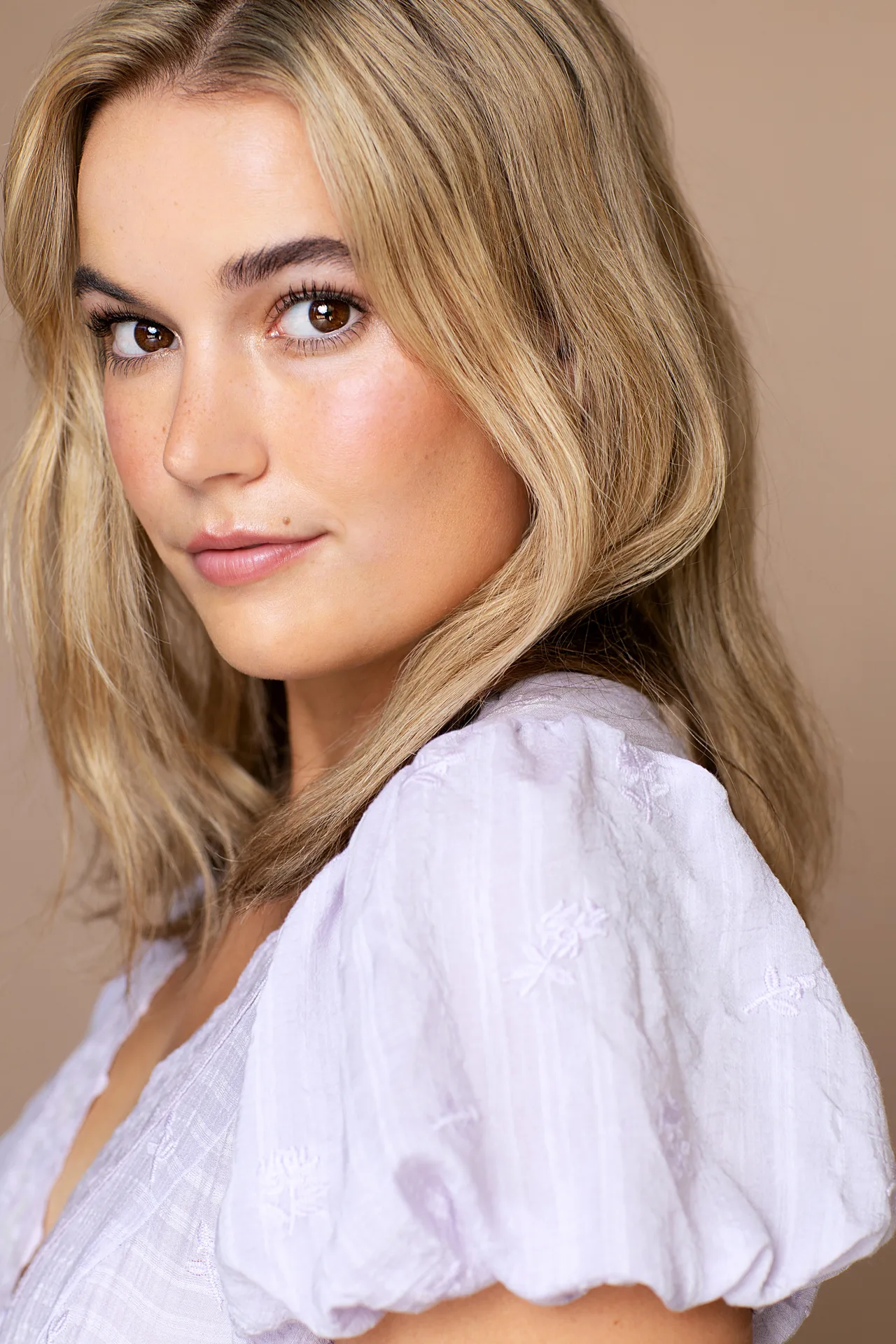 تصویر Courtney Lauren Cummings