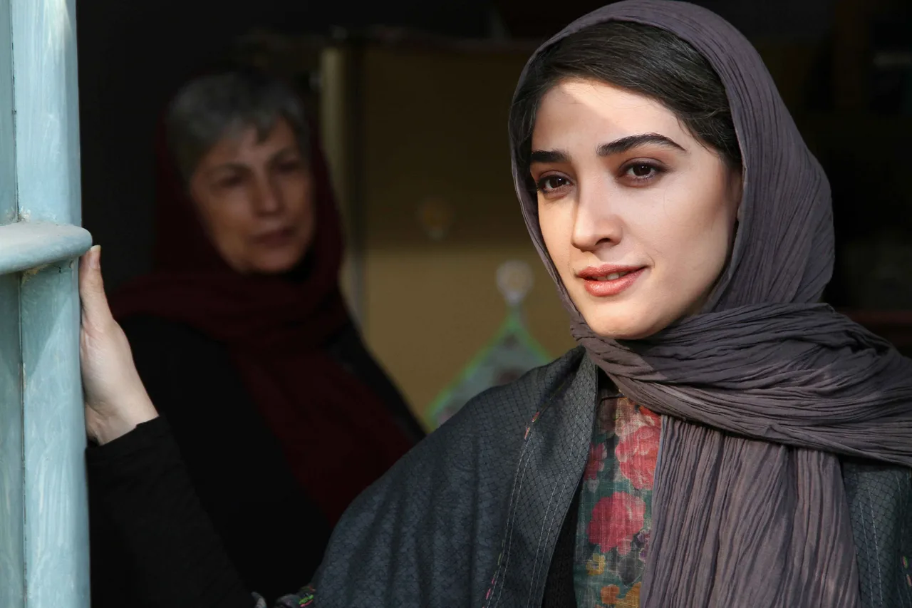 تصویر Mina Sadati