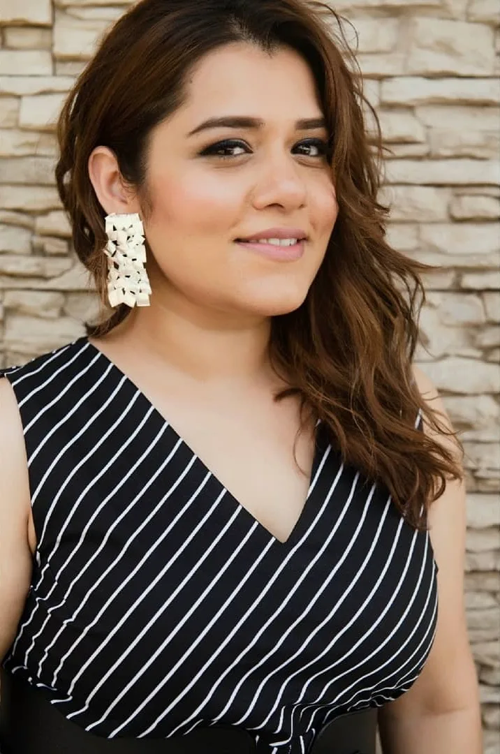 تصویر Shikha Talsania