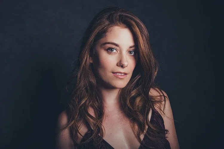 تصویر Elizabeth Alderfer