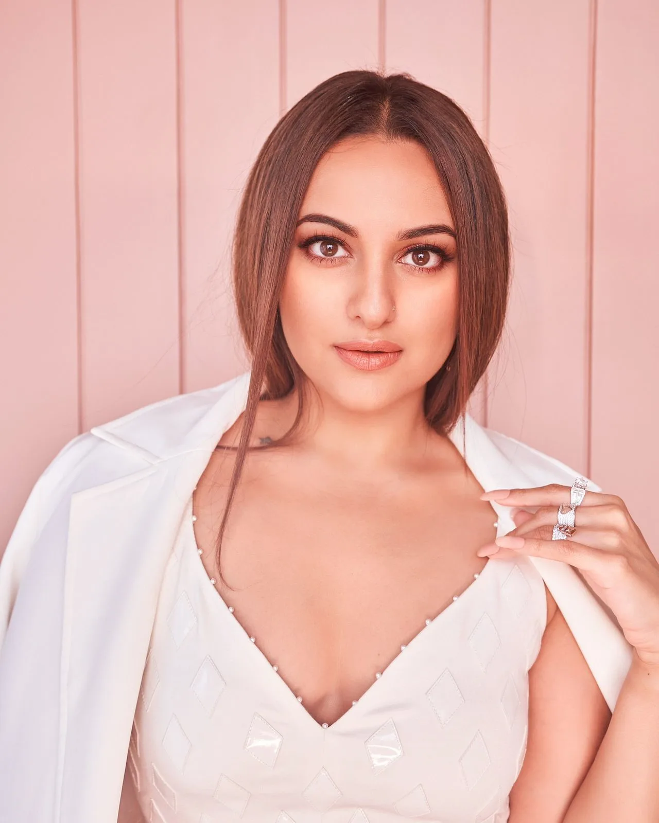 تصویر Sonakshi Sinha