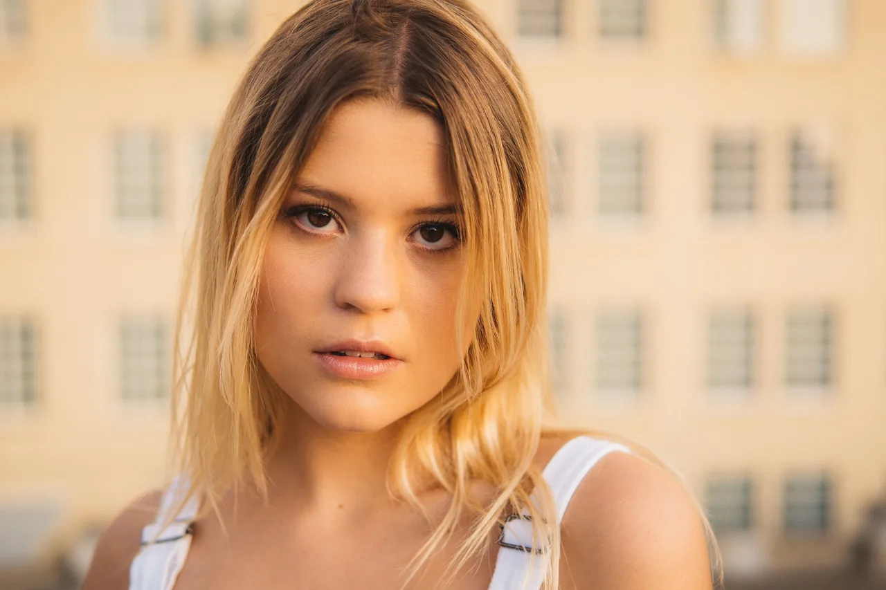 تصویر Katie Burgess