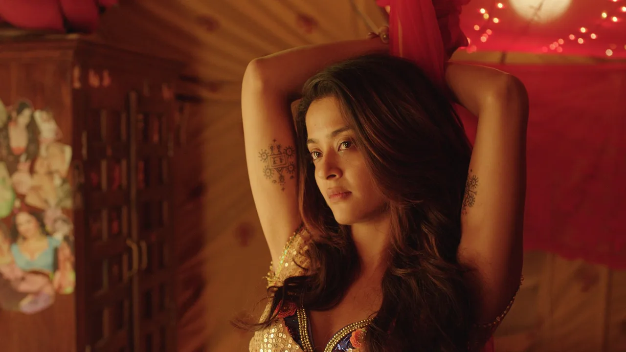 تصویر Surveen Chawla