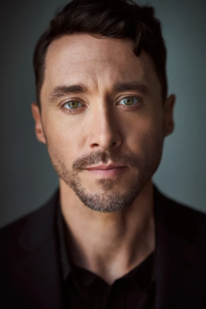 تصویر Andrew Troy