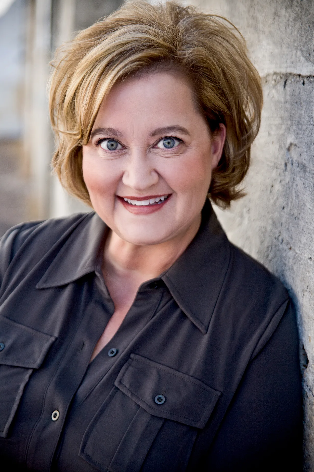 تصویر Julie Ann Jones
