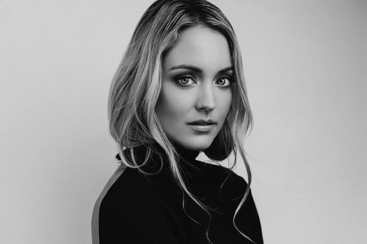 تصویر Christina Wolfe