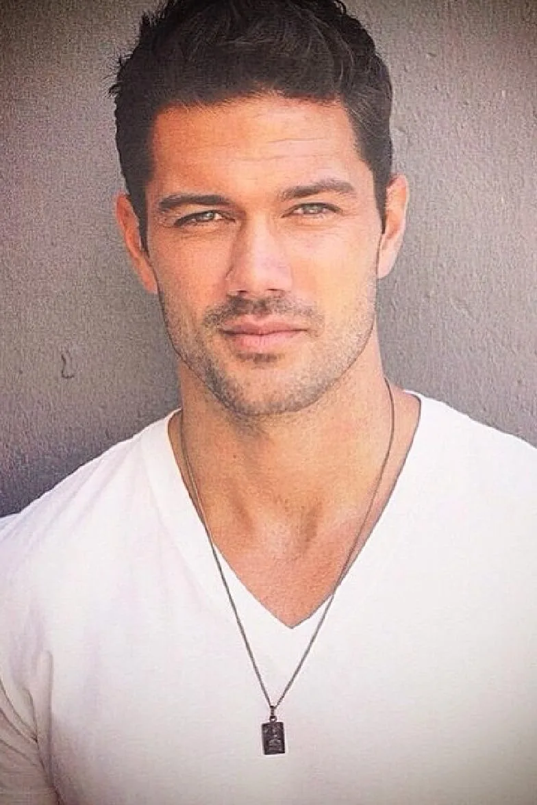 تصویر Ryan Paevey
