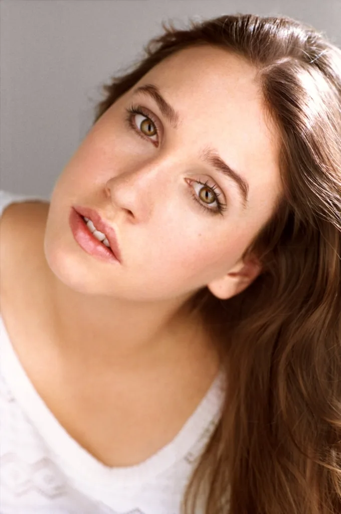 تصویر Sarah Sutherland