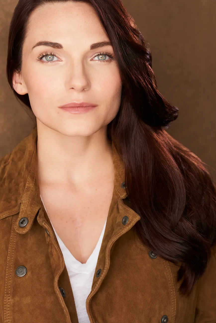 تصویر Julia Cavanaugh