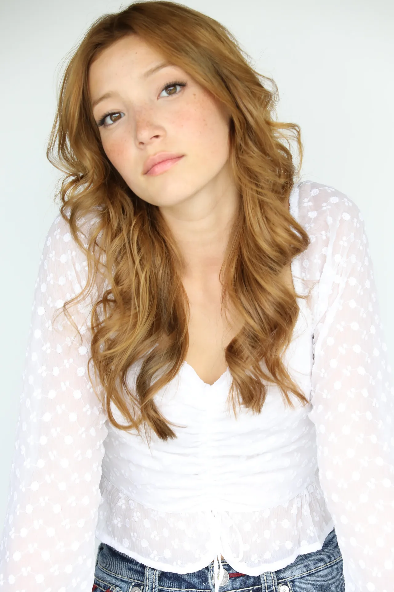 تصویر Saylor Bell Curda