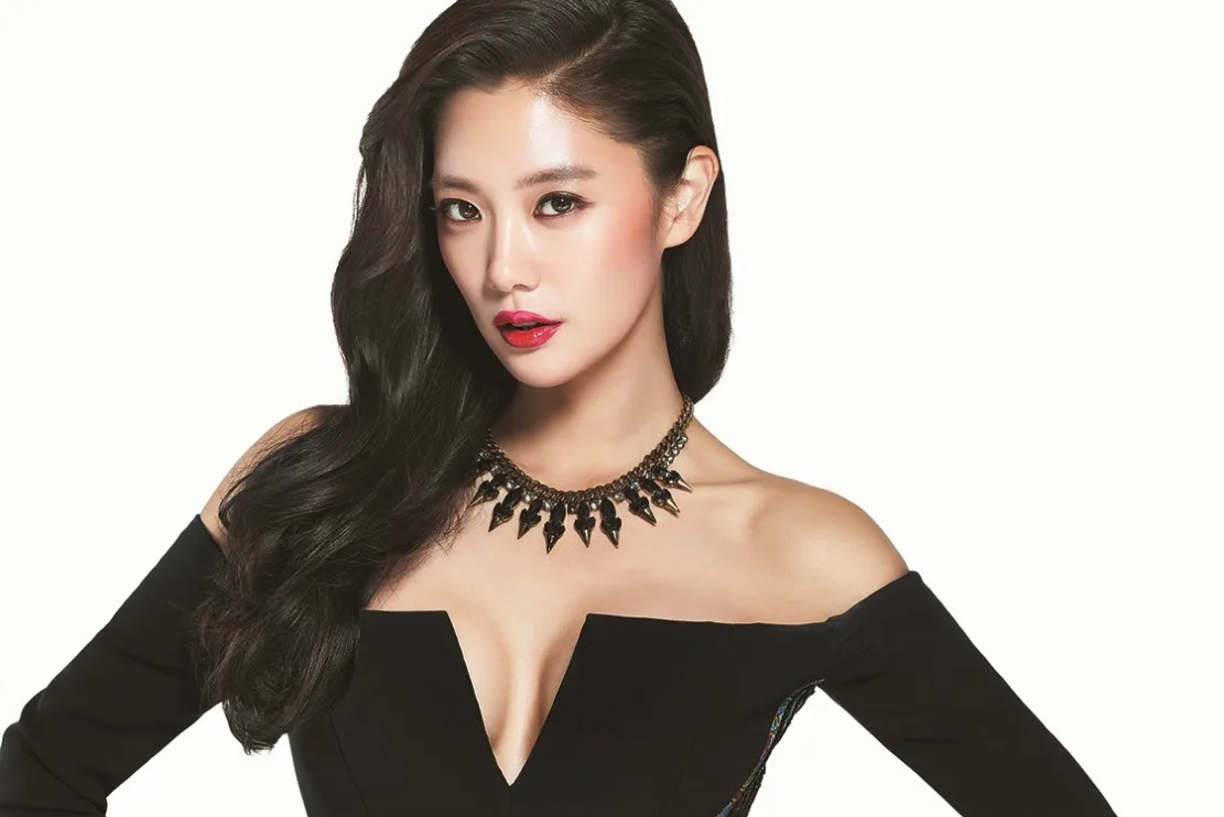 تصویر Clara Lee