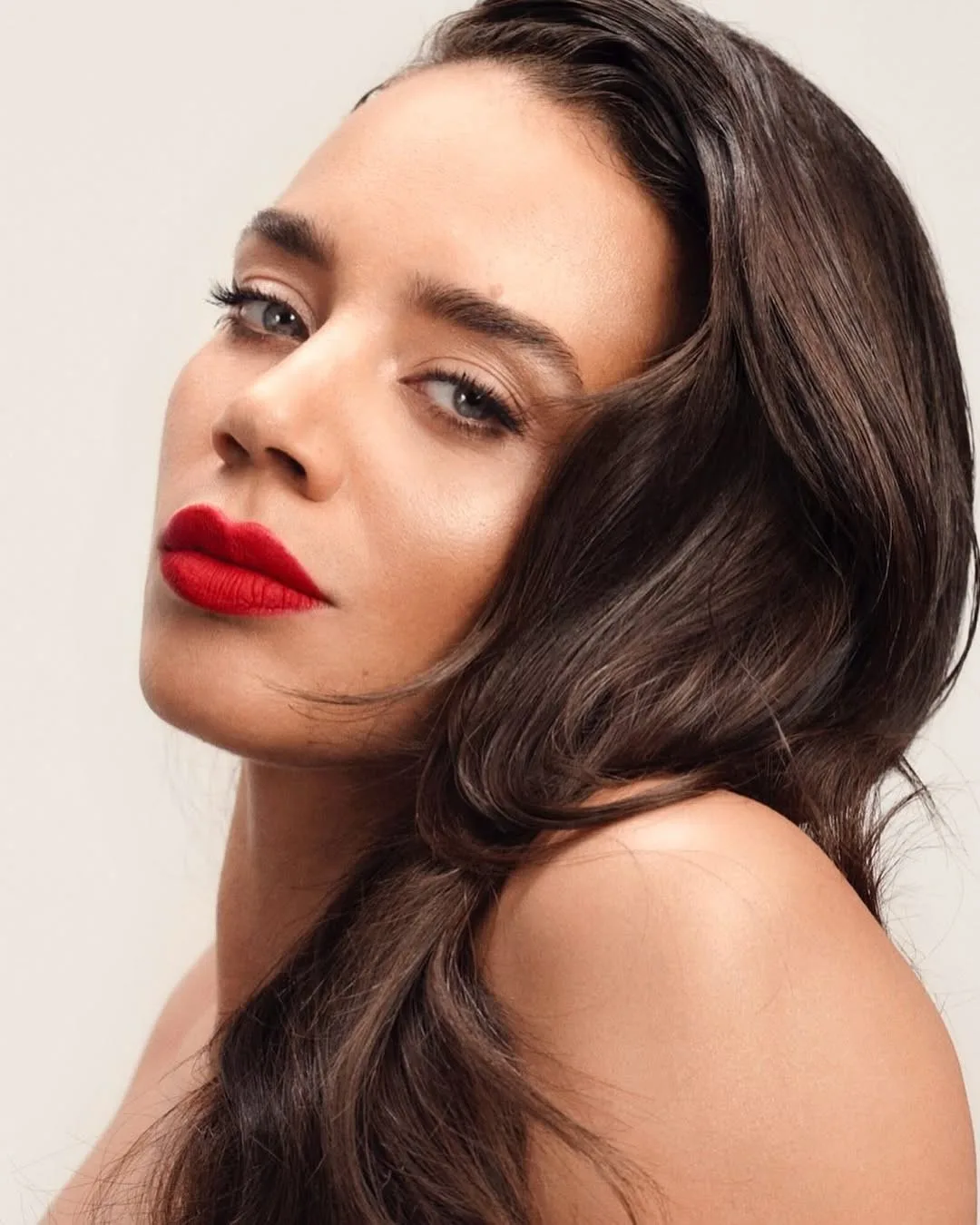 تصویر Hannah John-Kamen