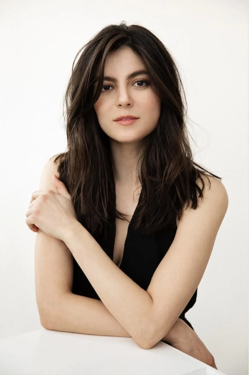 تصویر Monica Barbaro