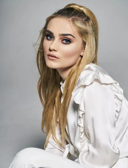 تصویر Meg Donnelly