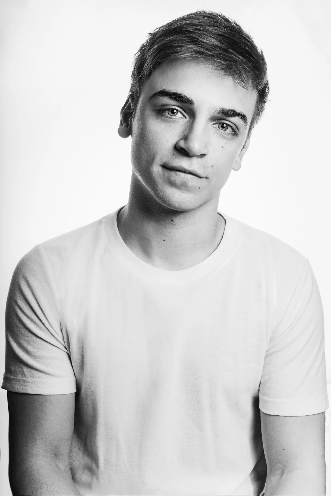 تصویر Sean Grandillo