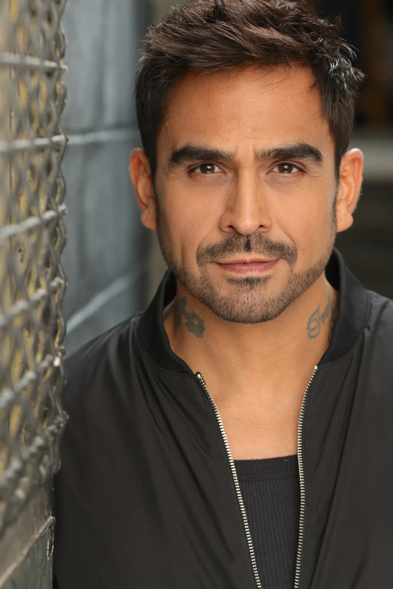 تصویر Anthony L. Fernandez