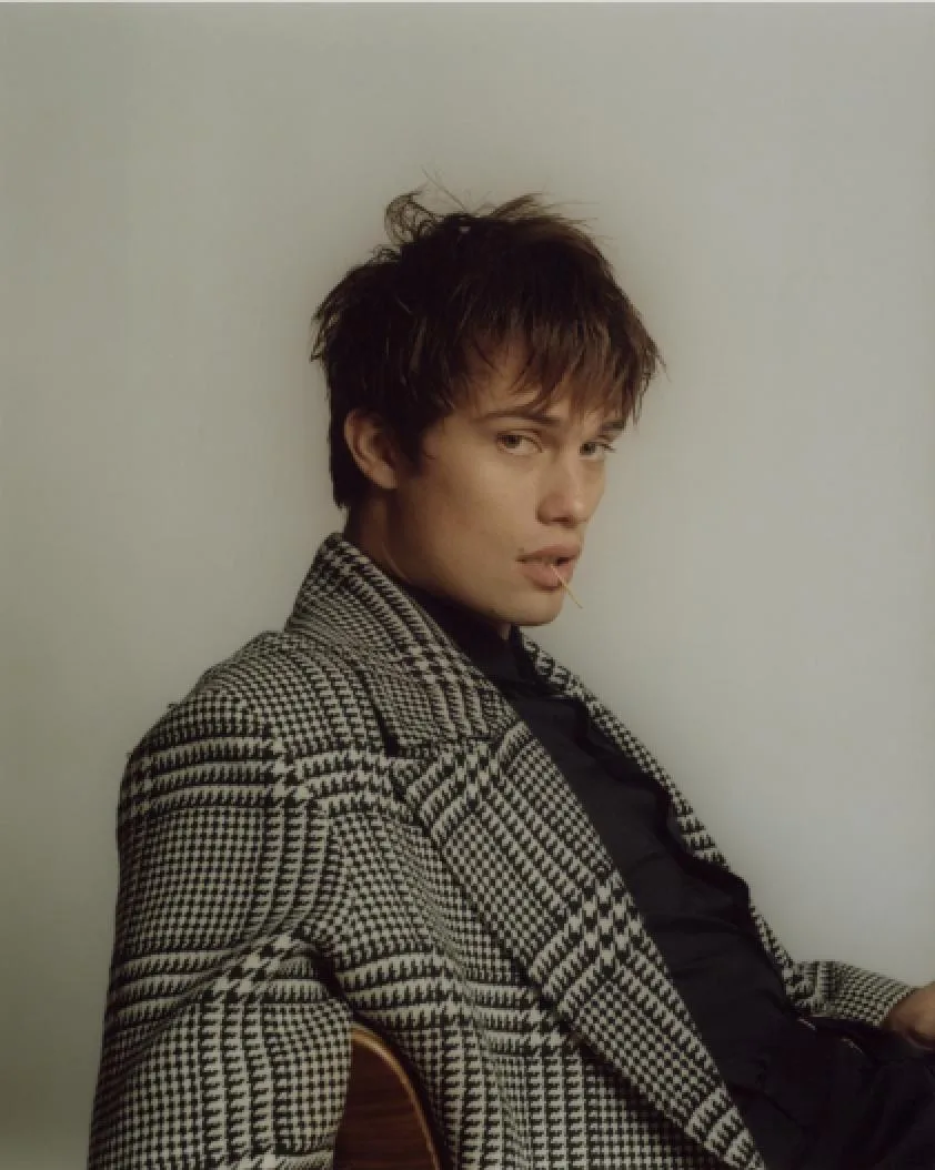 تصویر Nicholas Galitzine