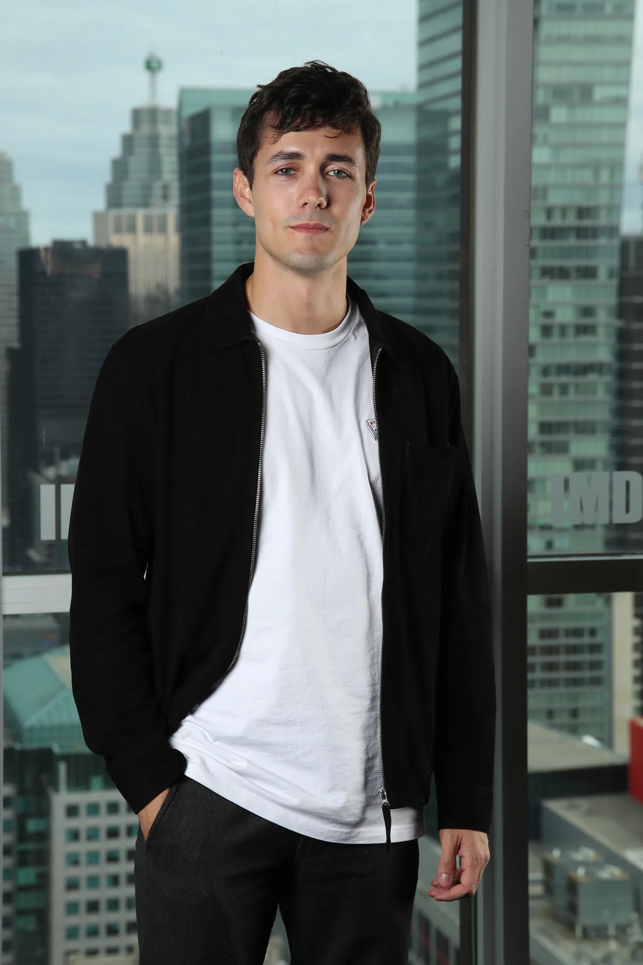 تصویر Jonah Hauer-King
