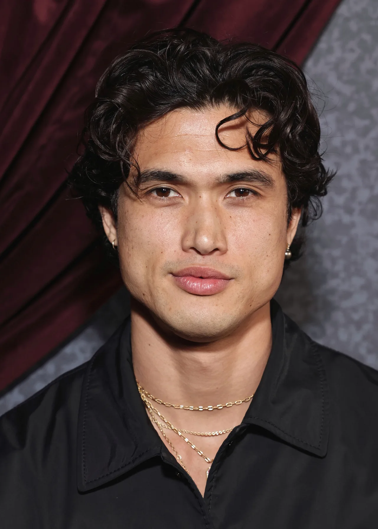 تصویر Charles Melton