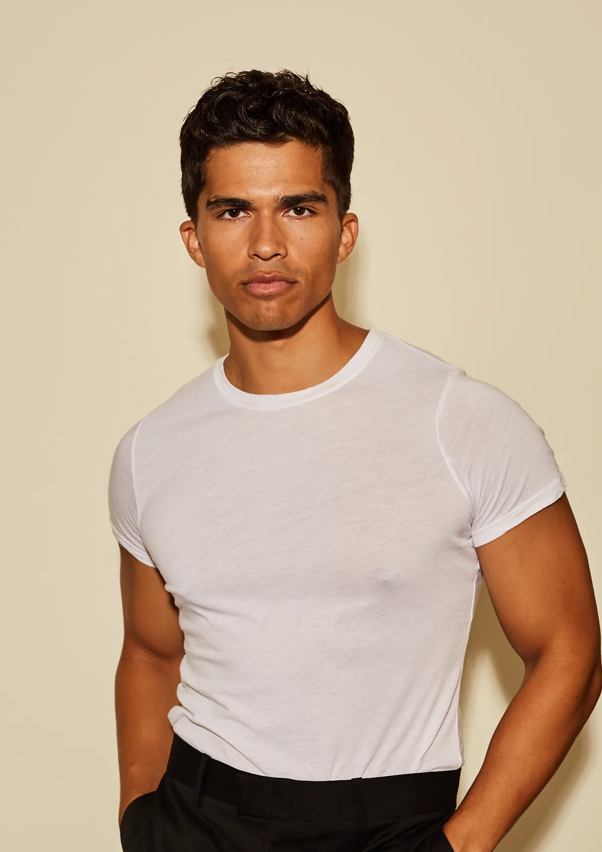 تصویر Alex Aiono