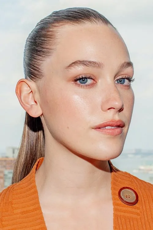 تصویر Victoria Pedretti