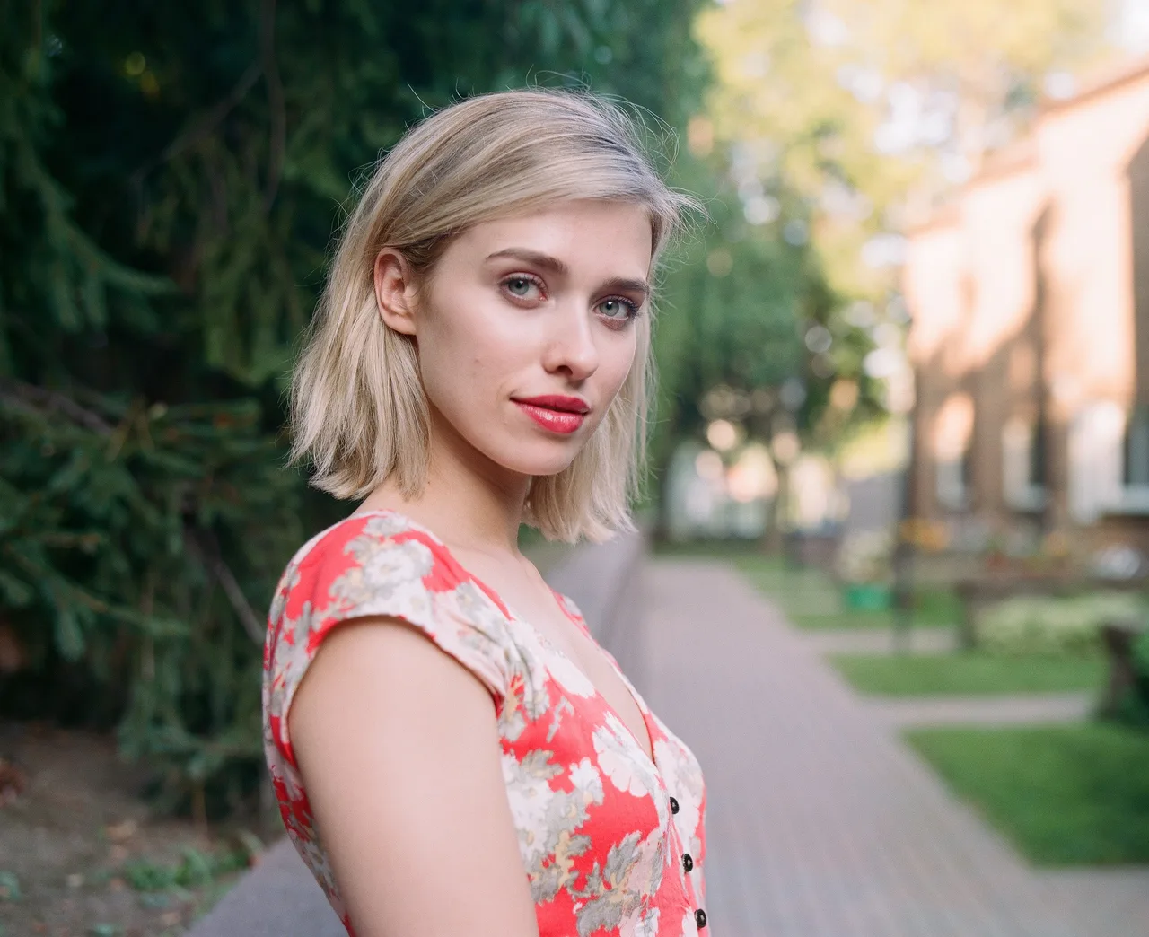 تصویر Genevieve DeGraves