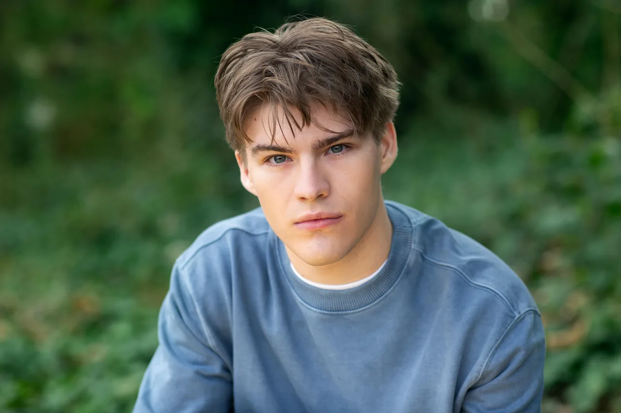 تصویر James Harper-Jones