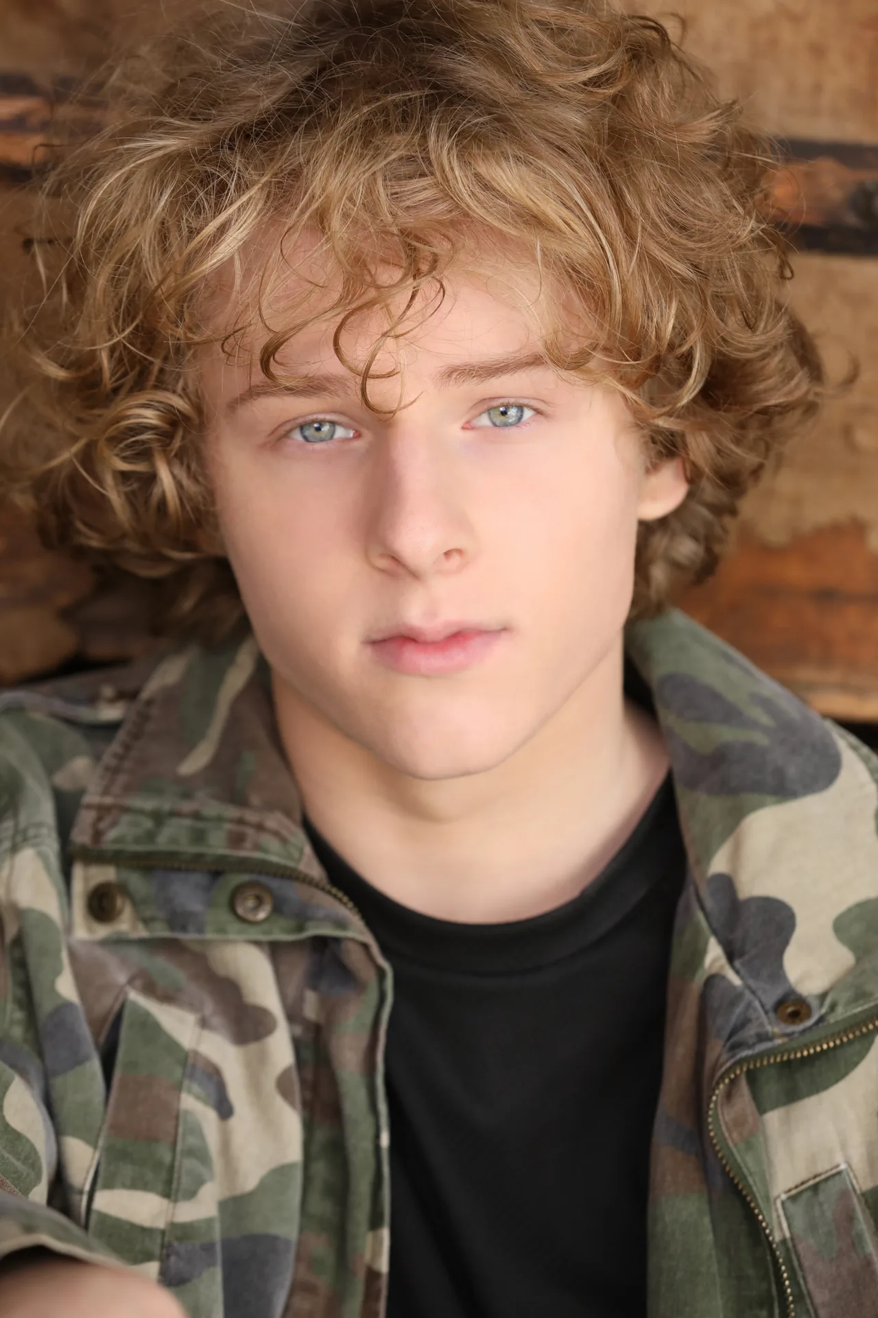تصویر Lev Cameron