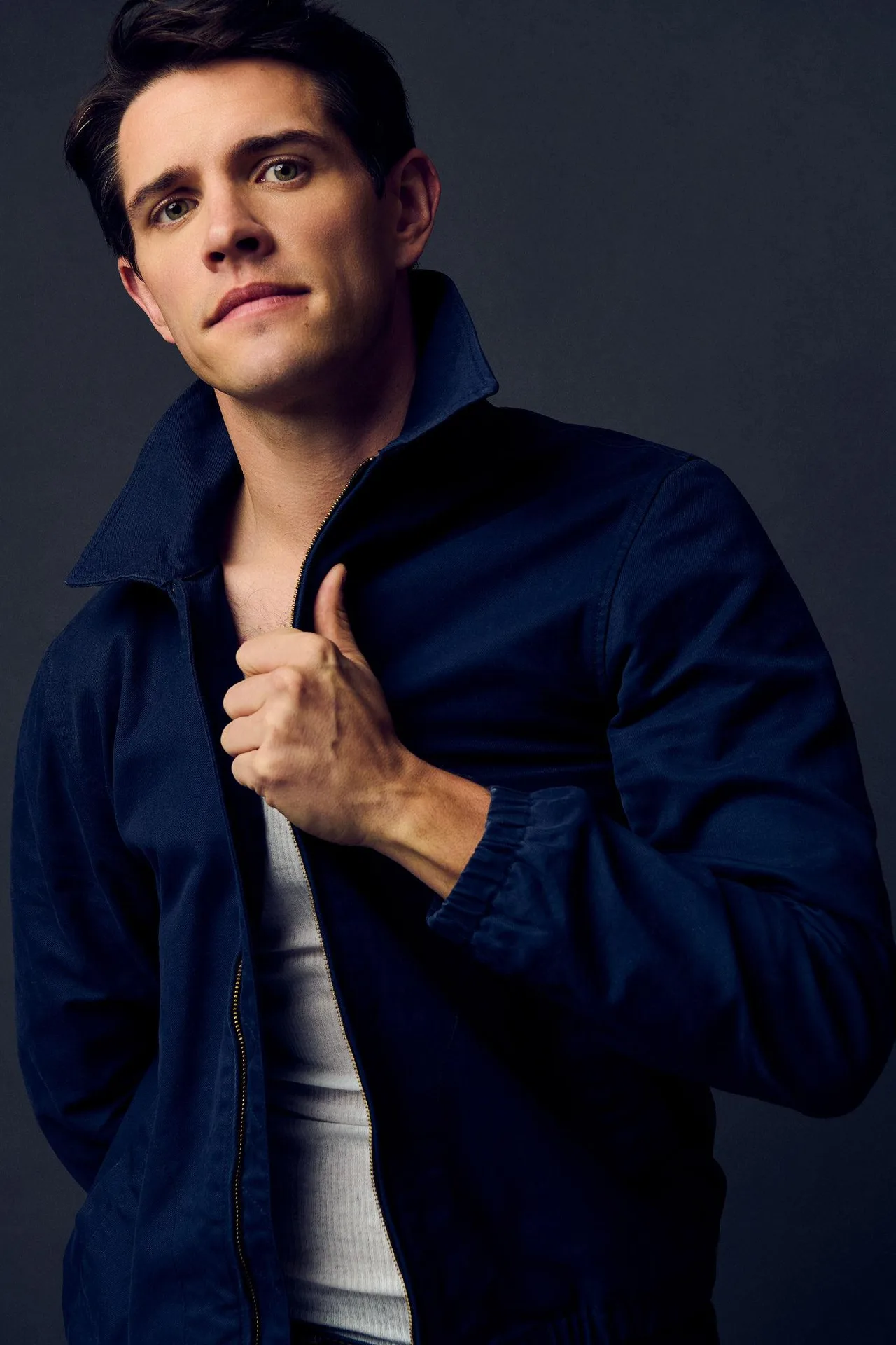 تصویر Casey Cott