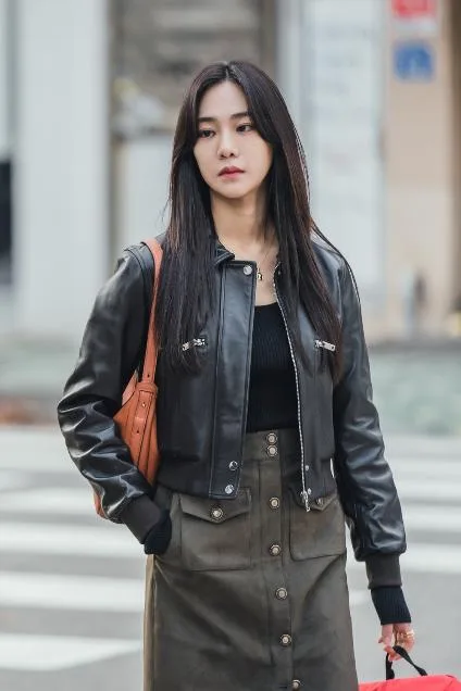 تصویر Han Ji-Eun